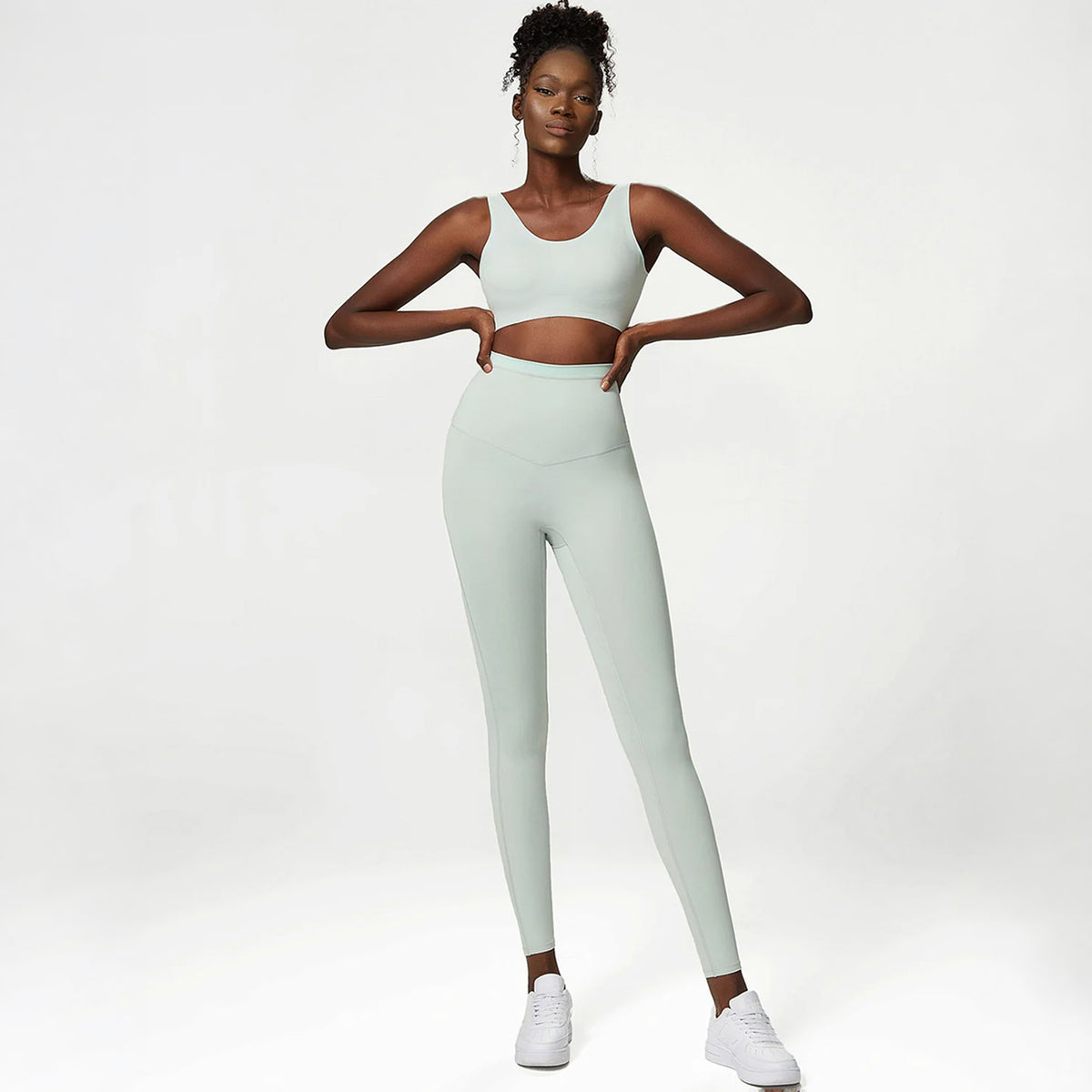 Conjunto Esportivo Feminino GymMax 2 peças – Top de Suporte e Legging de Alta Performance